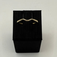 Load image into Gallery viewer, Gold Contoured Wedding Band