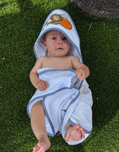 Load image into Gallery viewer, Sports Hooded Towel