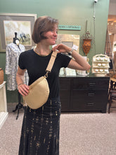 Load image into Gallery viewer, Janae Crossbody- Light Gold