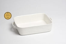Load image into Gallery viewer, Le Blanc Collection- 11″ x 9″ Rectangular Baking Dish