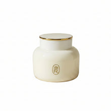 Load image into Gallery viewer, 20oz Heritage Candle - Queen of Bourbon