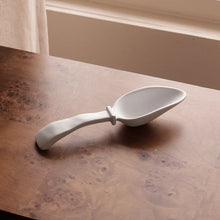 Load image into Gallery viewer, VIDA Nube Ice Scoop (White)