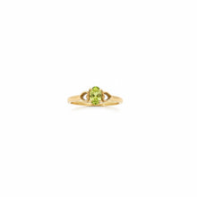 Load image into Gallery viewer, Peridot Heart Ring