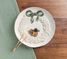 Load image into Gallery viewer, White Wreath Cookie Plate Set