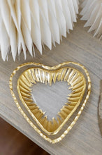 Load image into Gallery viewer, Glass Heart Tidbit Tray Set
