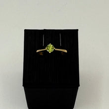 Load image into Gallery viewer, Peridot Ring