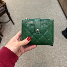 Load image into Gallery viewer, Melody Vegan Quilted Wallet- Green
