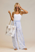 Load image into Gallery viewer, White Coastal Luxe Tote