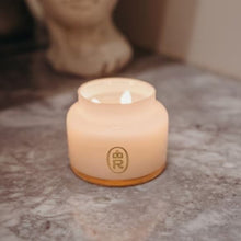Load image into Gallery viewer, 8oz Heritage Candle - Queen of Bourbon