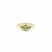 Load image into Gallery viewer, Peridot Heart Ring