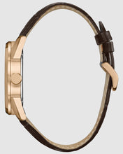 Load image into Gallery viewer, Classic