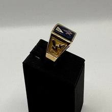 Load image into Gallery viewer, Men’s Masonic Sapphire Ring