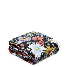 Load image into Gallery viewer, Daisies Plush Throw Blanket