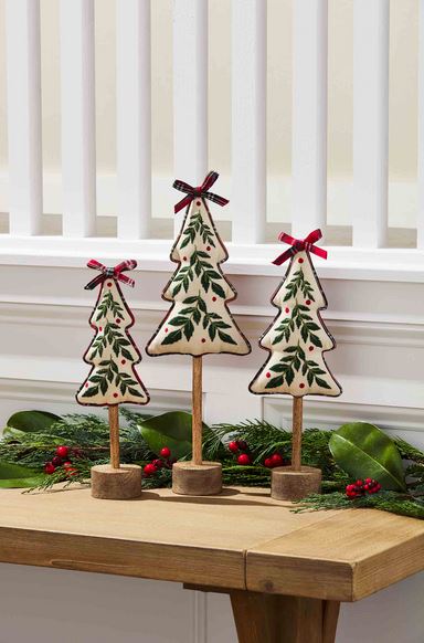 Reversible Embroidered Tree Decor