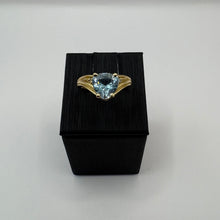 Load image into Gallery viewer, Blue Topaz Ring
