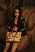 Load image into Gallery viewer, Follow Paradise Tote Bag In Off White