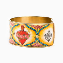 Load image into Gallery viewer, Holy Family Everlasting Heart of God Cuff Bracelet