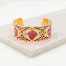 Load image into Gallery viewer, Holy Family Everlasting Heart of God Cuff Bracelet