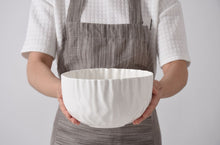 Load image into Gallery viewer, Mascali Bianca Collection - Medium Bowl