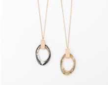 Load image into Gallery viewer, Metallic Fiber Necklace Black and Gold