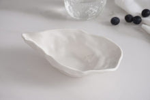 Load image into Gallery viewer, Small Oyster Bowl