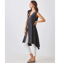 Load image into Gallery viewer, V Neck Tank Tunic-Black