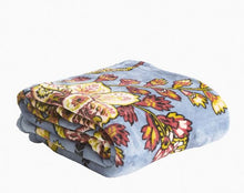 Load image into Gallery viewer, Begonia Fields Plush Throw Blanket