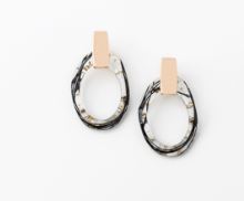 Load image into Gallery viewer, Metallic Fiber Earrings