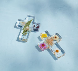 Dried Flower Resin Cross, 2 Asst.