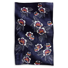 Load image into Gallery viewer, Suerat Floral Plush Throw Blanket