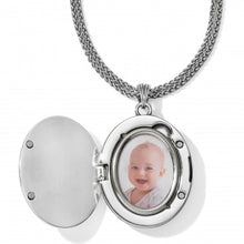 Load image into Gallery viewer, Intrigue Single Locket