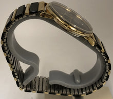 Load image into Gallery viewer, Gold and Black Quartz Men&#39;s Watch